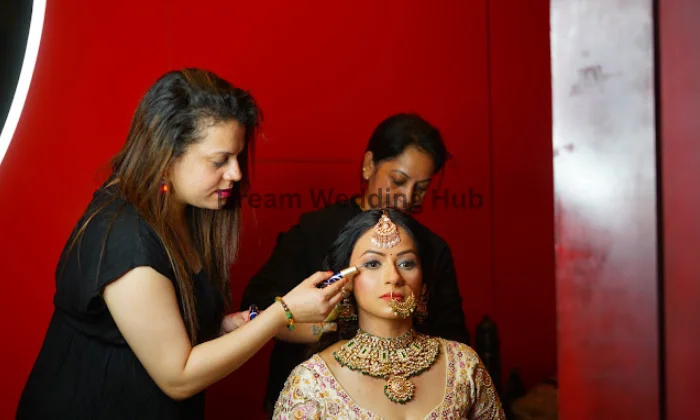 Glam Me Pretty Makeup Academy